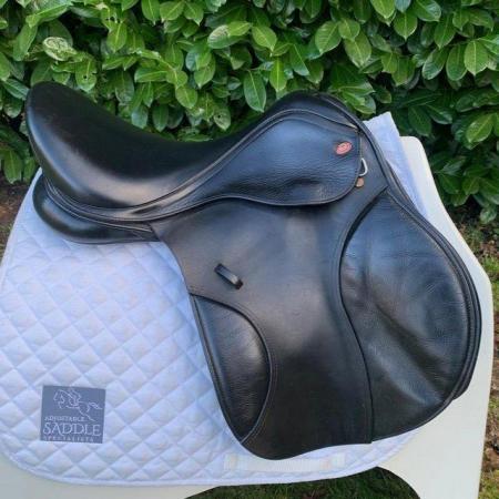 Image 6 of Kent & Masters 17.5” S-Series Compact saddle