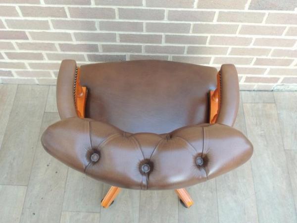 Image 10 of Chesterfield Captains Chair (UK Delivery)