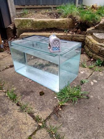 Image 4 of Glass Fish Tank with Glass Lid