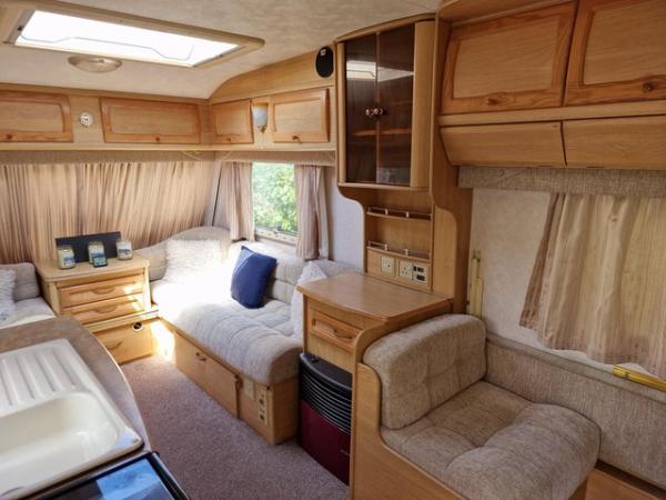 Image 3 of Excellent used condition 2001 coachman pastiche touring cara
