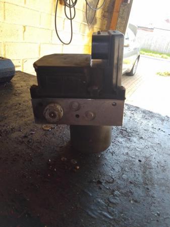 Image 2 of Jaguar X type ABS pump and module for sale