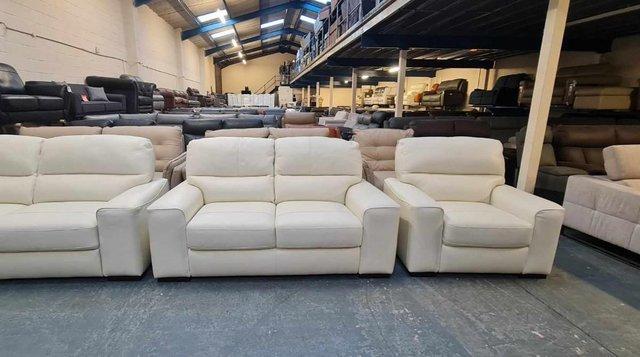 Image 8 of Selva cream leather 3+2 seater sofas and armchair