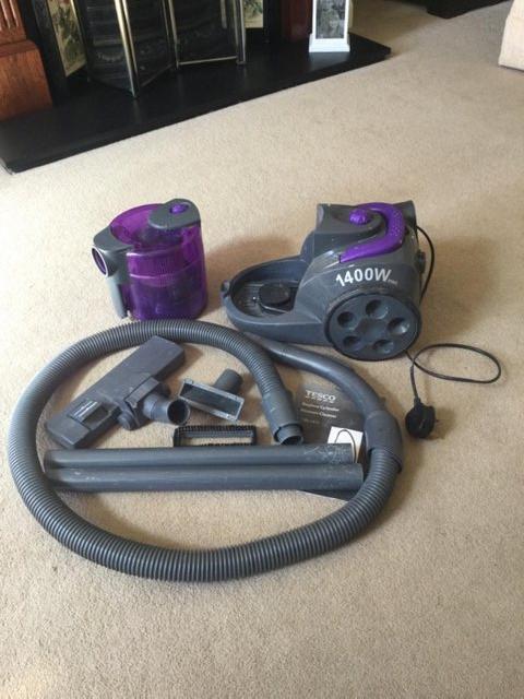 Preview of the first image of Tesco Bagless Cylinder Vacuum Cleaner.
