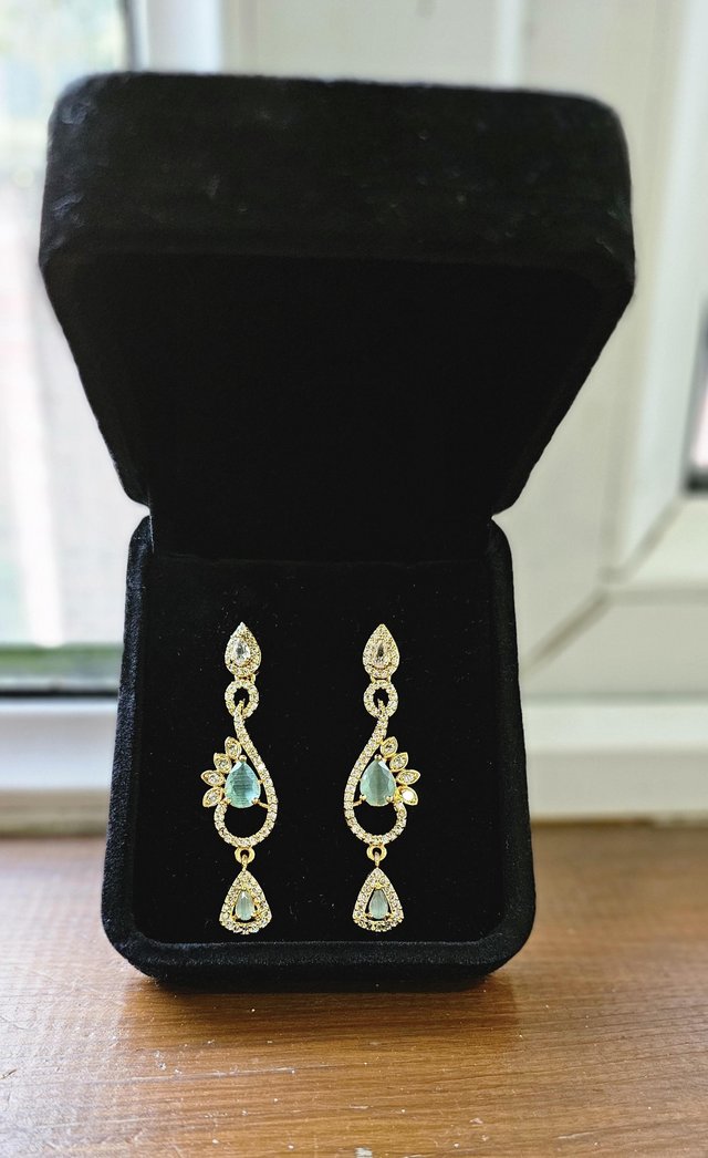 Preview of the first image of Special occasion Earrings.