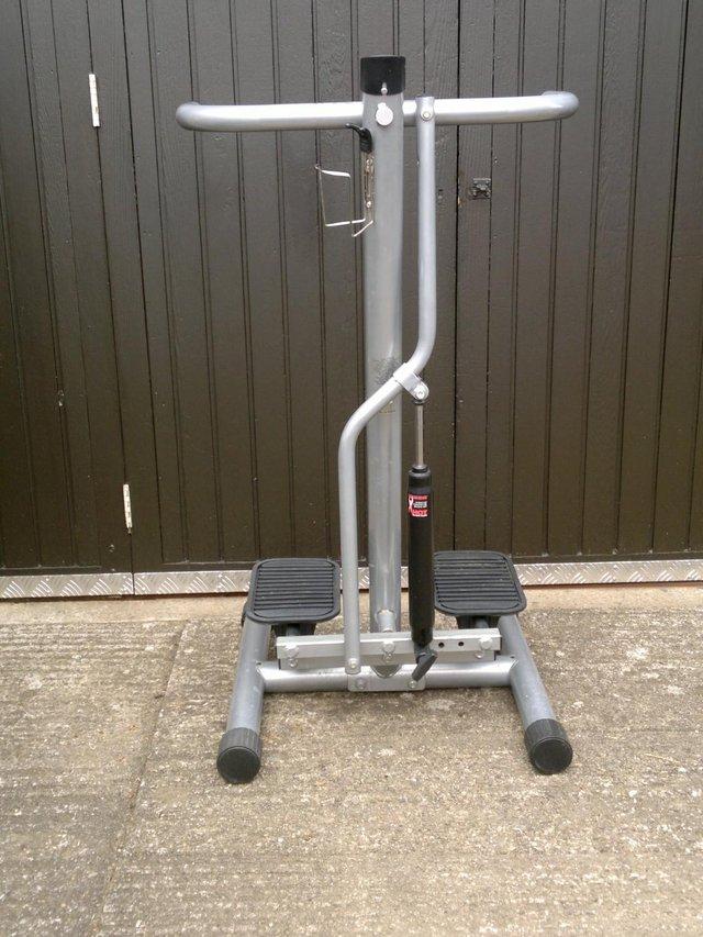 Preview of the first image of BodySculpture Stepper heavy duty.