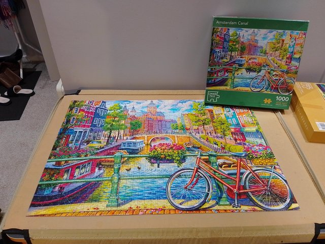 Preview of the first image of Corner Piece 1000 piece jigsaw - Amsterdam Canal.