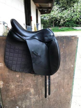 Image 3 of Ideal Jessica dressage saddle
