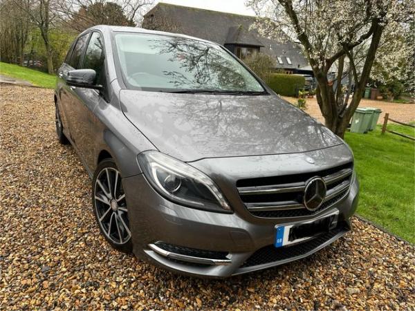 Image 1 of Mercedes B Class 180 Sport in silver