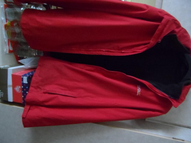 Preview of the first image of Regatta Red mens jacket.