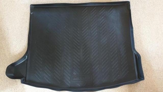 Image 2 of Genuine Mazda floor mats and boot liner for the Mazda 3 Mk3