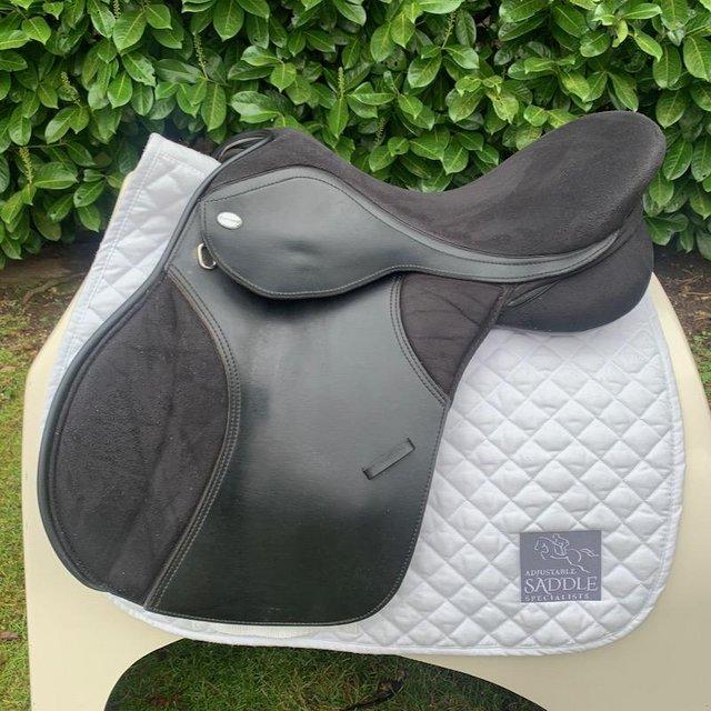 Preview of the first image of Thorowgood T4 17  inch gp saddle.