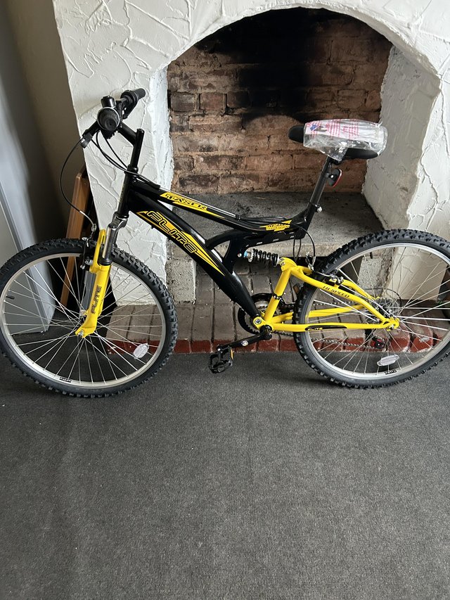 Adult mountain bike FLITE TASER - £80