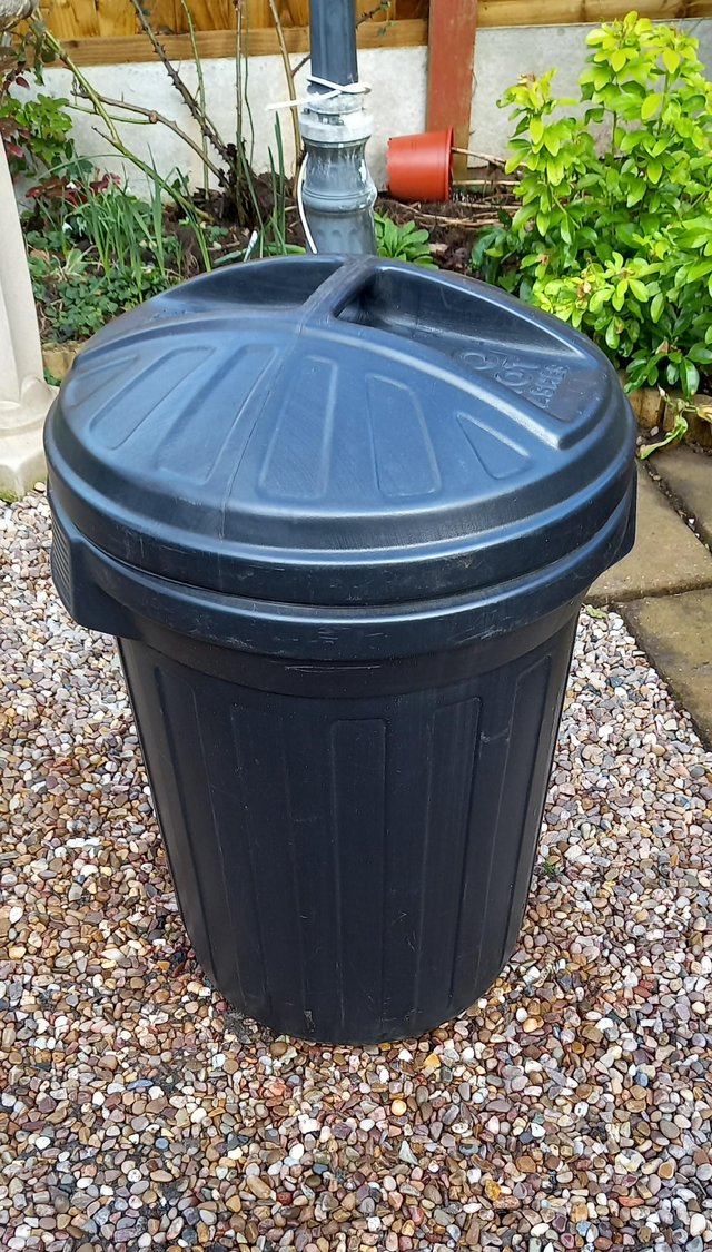 Preview of the first image of DUSTBIN or GARDEN STORAGE.