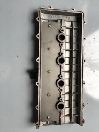 Image 2 of Valve cover for Maserati 3200 GT