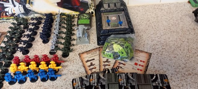 Image 2 of MB space crusade board game 100% complete with extras
