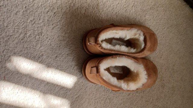 Image 2 of Brown Suede Cosy Ladies Slippers size 4 unused as new