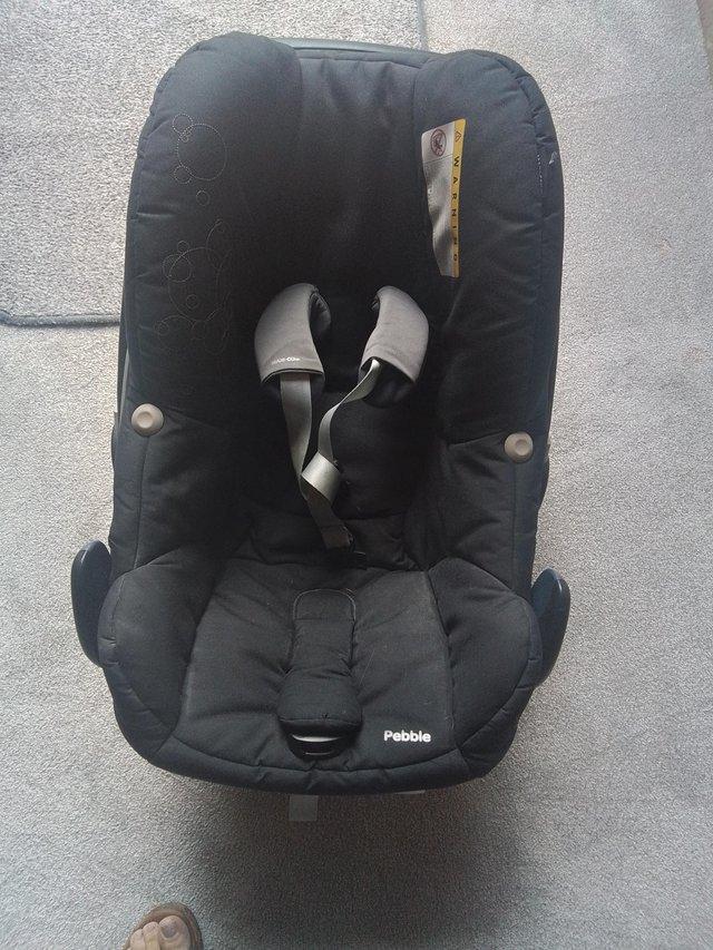Preview of the first image of Maxi cosi car seat good condition with Isofix.