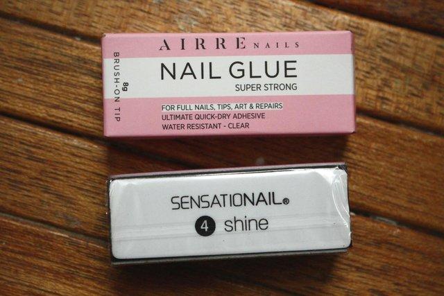 Image 1 of AIRRE Nail Glue - Extra Strong Nail Glue 8ml Clear PLUS 4 in
