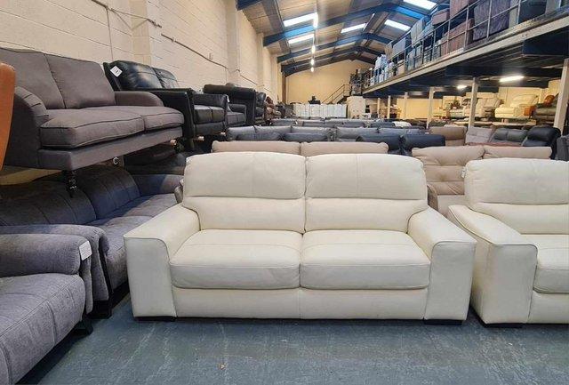 Image 7 of Selva cream leather 3+2 seater sofas and armchair