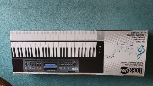 Preview of the first image of Rockjam 61 Key Music Keyboard New still in packaging.