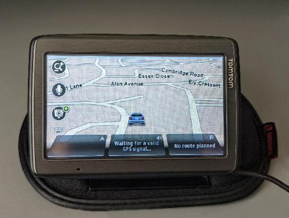 Image 2 of TomTom Via 135 Sat Nav With Lifetime UK and Ireland Maps