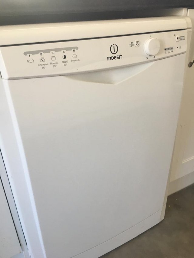 Preview of the first image of White full size Dishwasher freestanding Indesit.