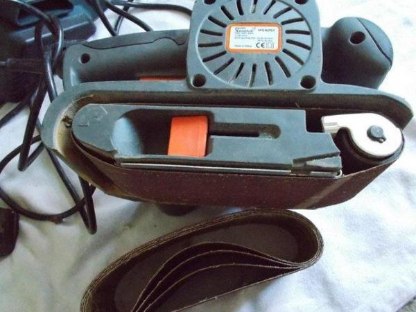 Image 1 of Challenge Extreme Belt sander 800W 280rpm with carrying case