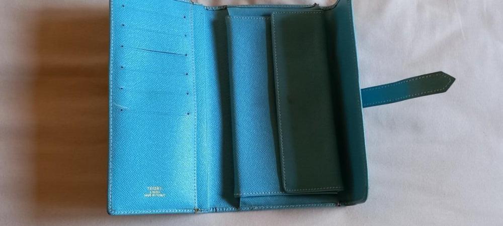 Image 2 of Hermes Bearn Trifold Wallet In Good Condition