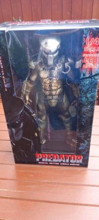 Image 3 of NECA Predator Jungle Hunter 1/4 Scale Action Figure with LED