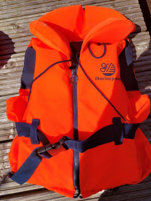 Preview of the first image of Life jacket for a child 30-40kgs.