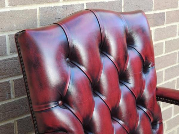 Image 9 of Chesterfield Ox Blood Fully Buttoned Chair (UK Delivery)