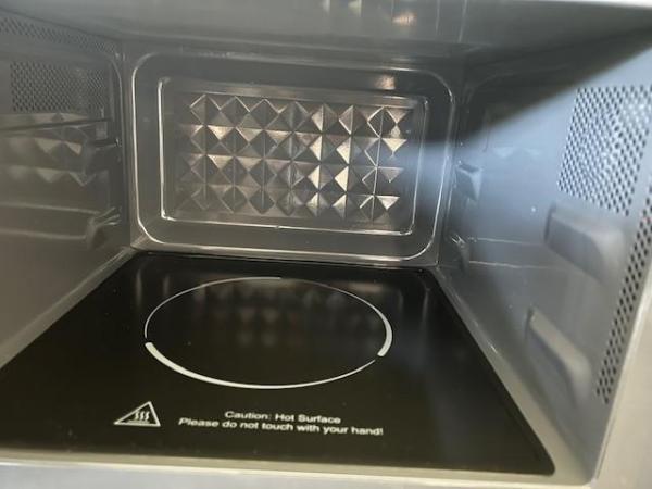 Image 2 of Russell Hobbs Family Size Microwave