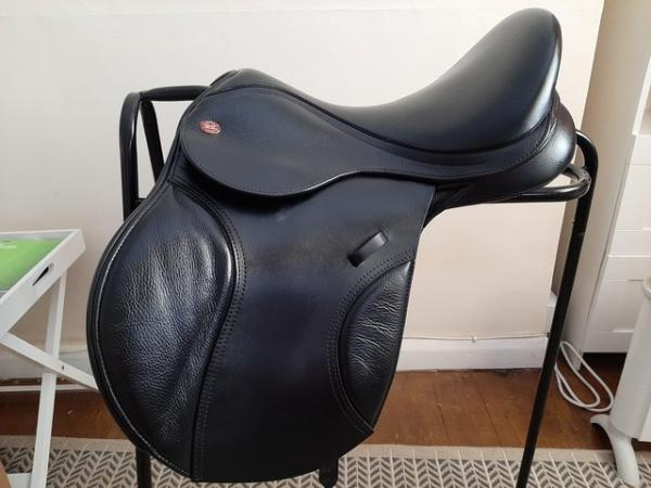 Image 1 of Kent &Masters compact gp saddle