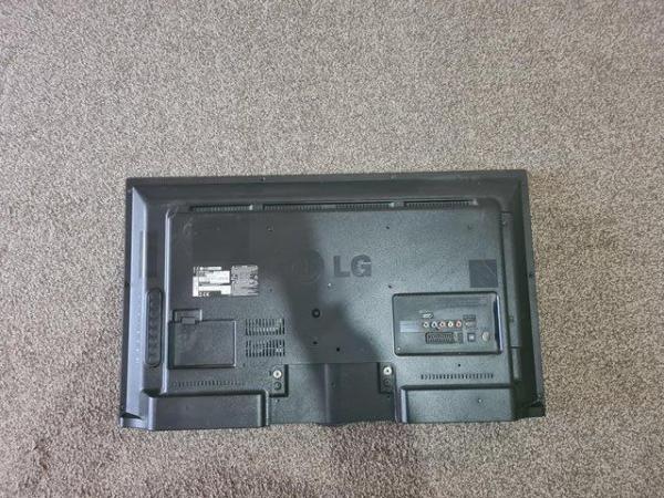 Image 4 of LG TV 32inch With Wallmount Good Condition