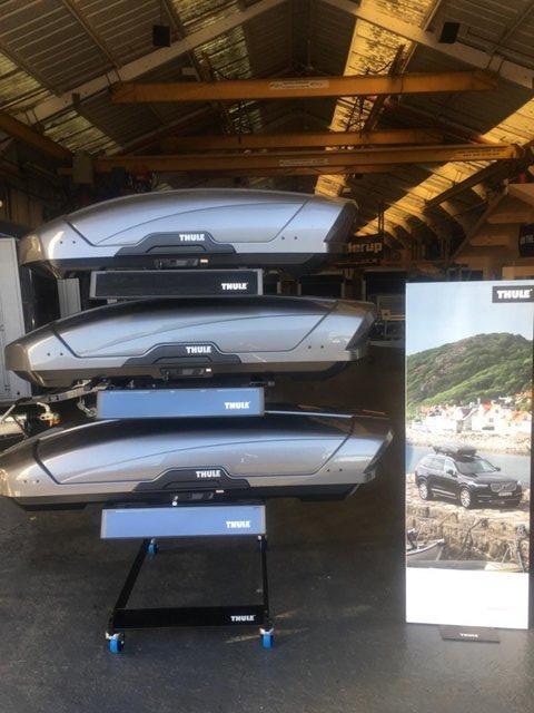 Preview of the first image of Thule Motion XT XL Titan Glossy Roof Box.