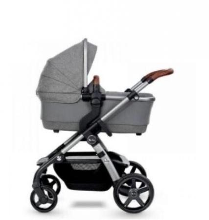 Image 3 of SILVER CROSS WAVE 4-IN-1 PRAM/CARRYCOT & PUSH CHAIR