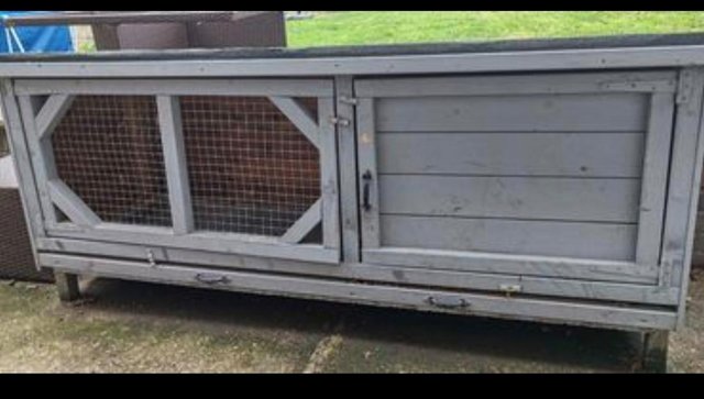 Image 4 of Large solid wood rabbit hutch