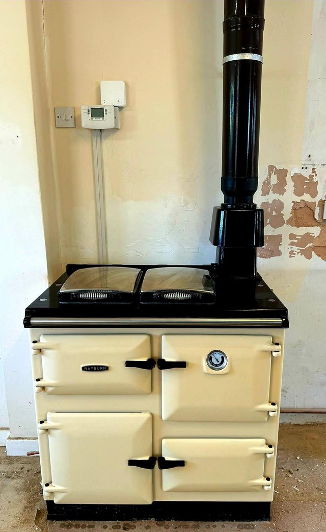 Preview of the first image of Aga Rayburn Heatranger 480AG (CF)/480AL (CF) Gas Fired Centr.