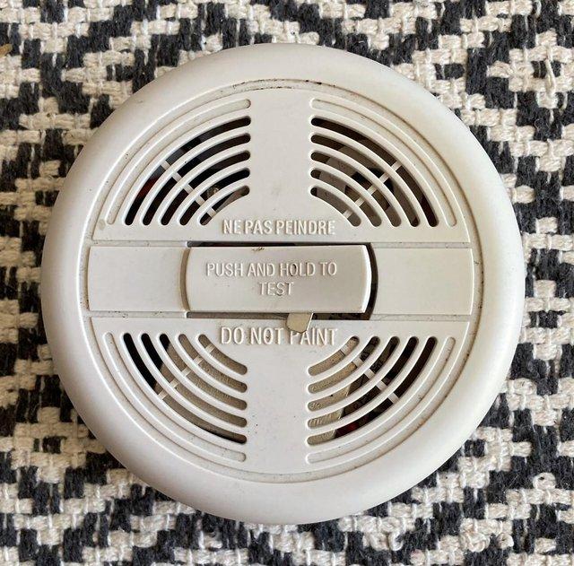 Preview of the first image of FIRST ALERT FIRE ALARM HEAT SMOKE DETECTOR SAFETY LANDLORD.