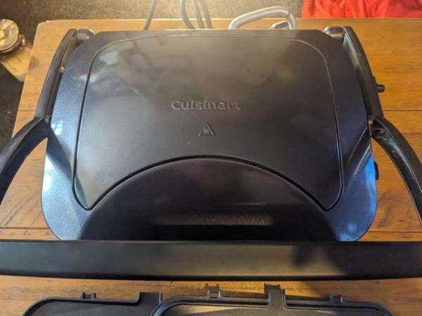 Image 3 of Cuisinart griddle and grill