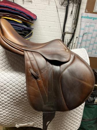 Image 3 of Butet tan Jump/event saddle 17 inch M/W