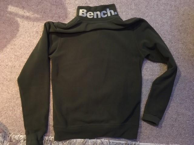 Preview of the first image of Small Bench fleece long sleeve.