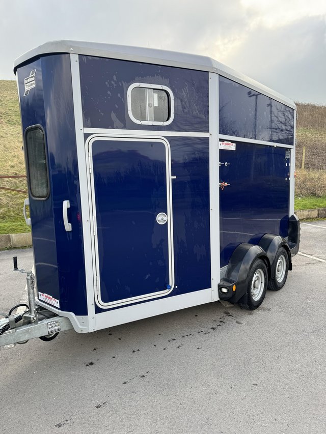 Preview of the first image of Ifor Williams 511 horse trailer.