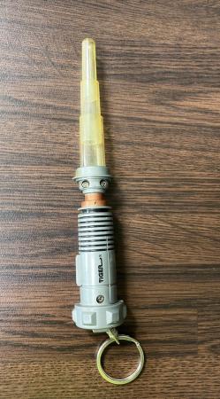 Image 1 of Star Wars 1997 tiger keychain lucasfilm  Yellow lightsaber