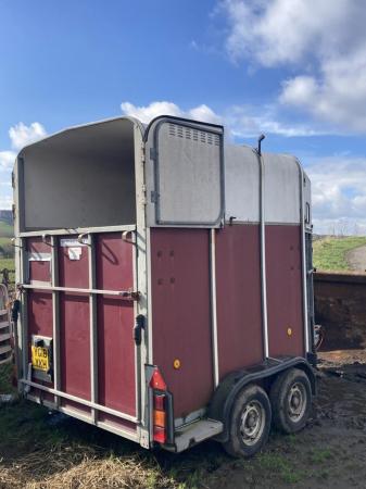 Image 3 of Ifor williams HB510R 2 horse trailer