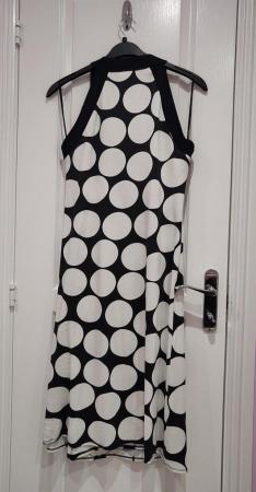 Image 11 of New with Tags Wallis Summer Wrap Dress Size 16