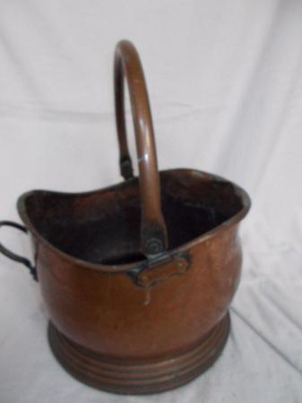 Image 2 of Old copper Sailsbury coal bucket scuttle, nice patina (D)