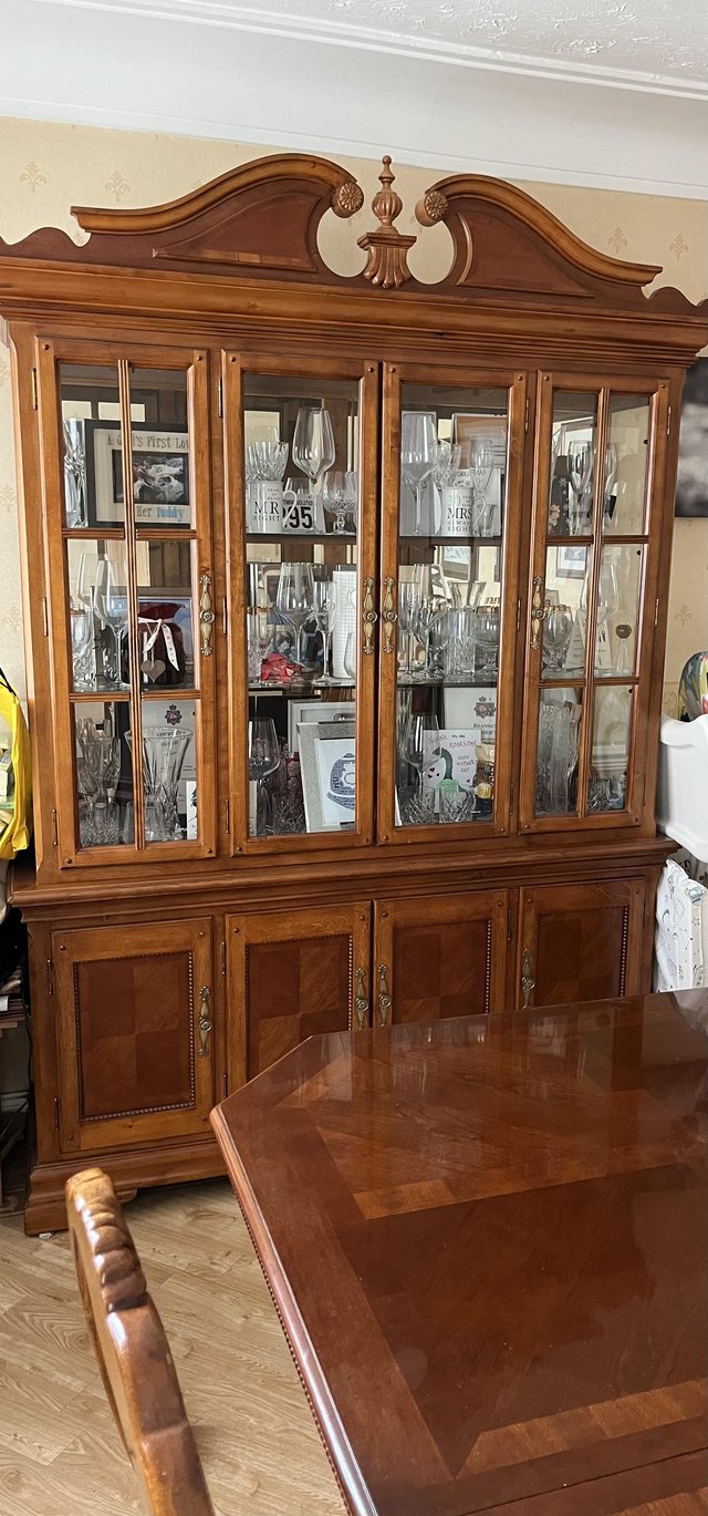 Preview of the first image of Display Cabinet £400 OVNO.