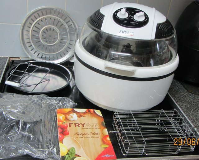 Preview of the first image of FryAir Air Fryer 10L with MANY Accessories Tested & Working.