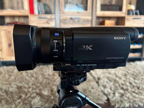 Image 3 of Sony FDR-AX100E 4K Camcorder + Rode Videomic + Remote contro